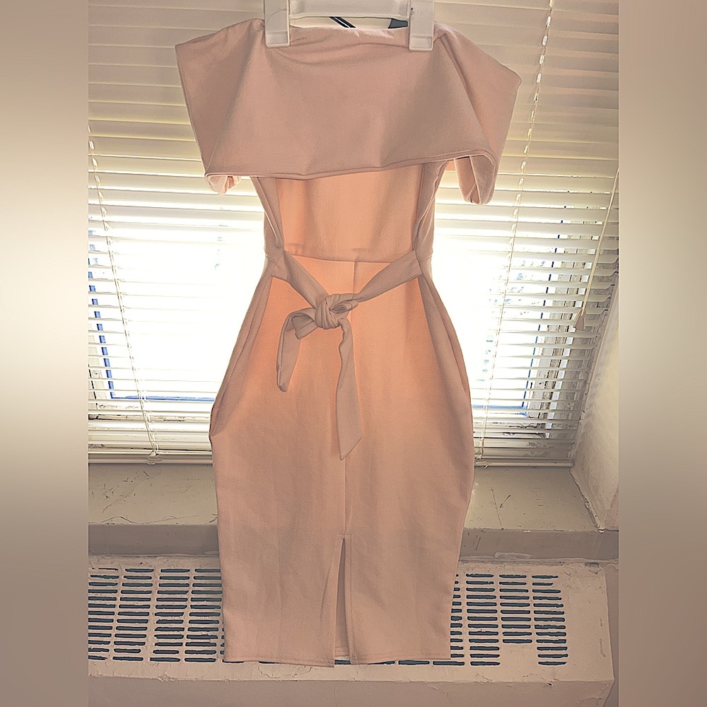 Boohoo Dress cream colored evening dress